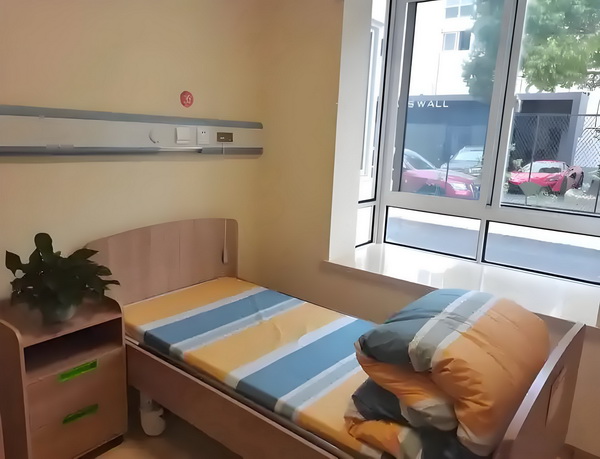 仅一周董璇二婚老公就被扒干净，她又看走眼了？